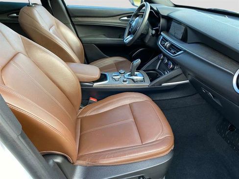 Used 2022 Alfa Romeo Stelvio Ti image 27