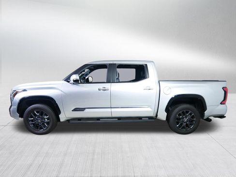 Used 2025 Toyota Tundra Platinum AWD/4WD image 4