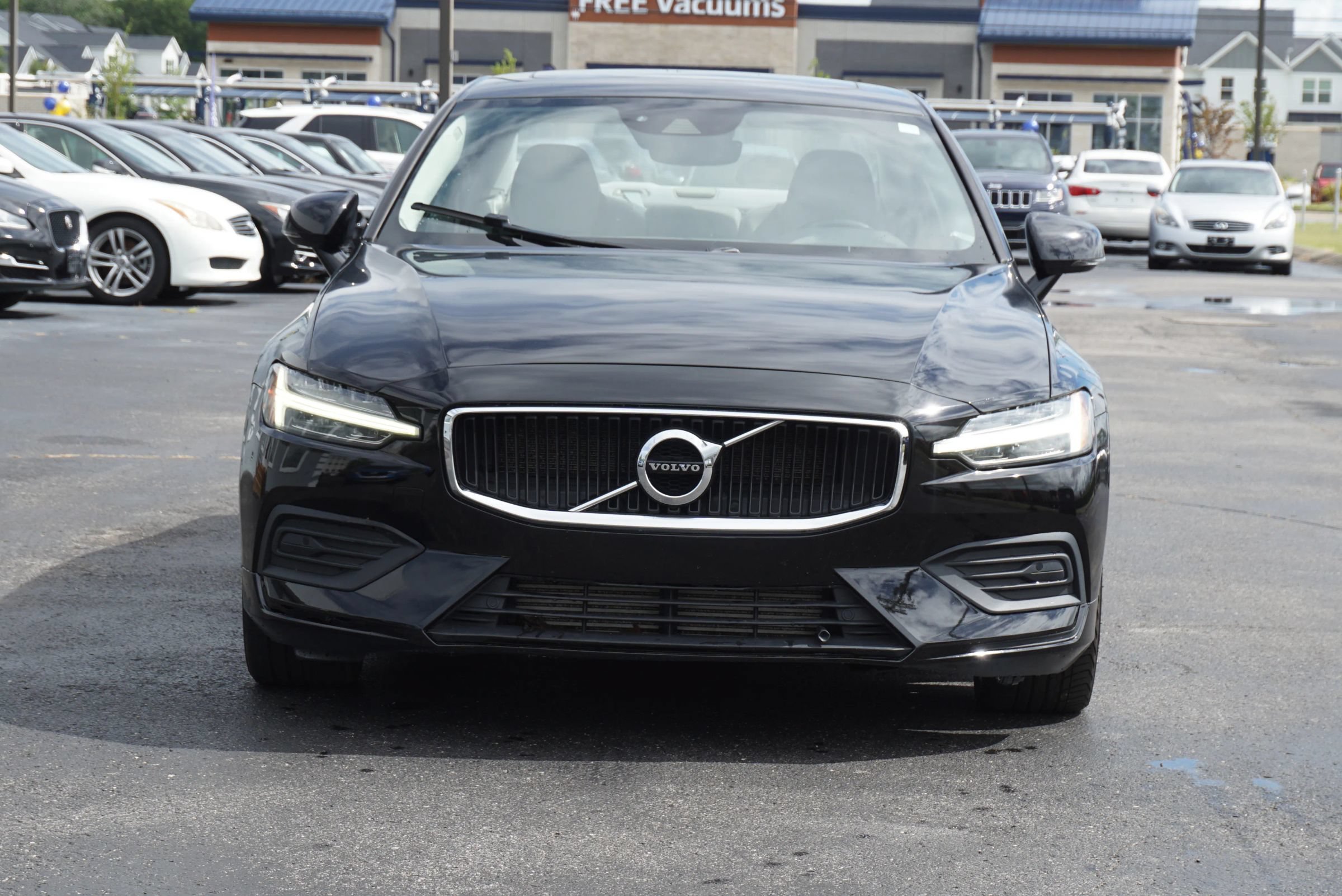 Used 2020 Volvo S60 T6 Momentum w/ Premium Package AWD/4WD image 2