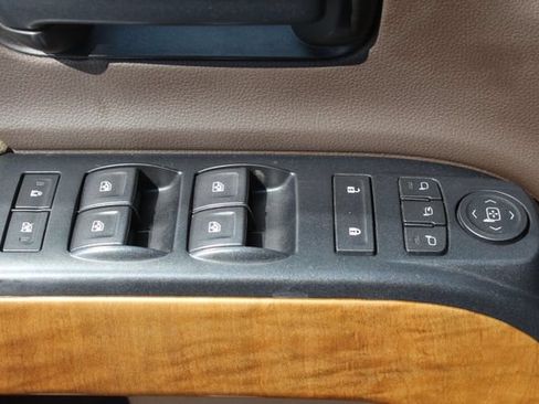 Used 2019 Chevrolet Silverado 2500 LTZ w/ Duramax Plus Package AWD/4WD image 35