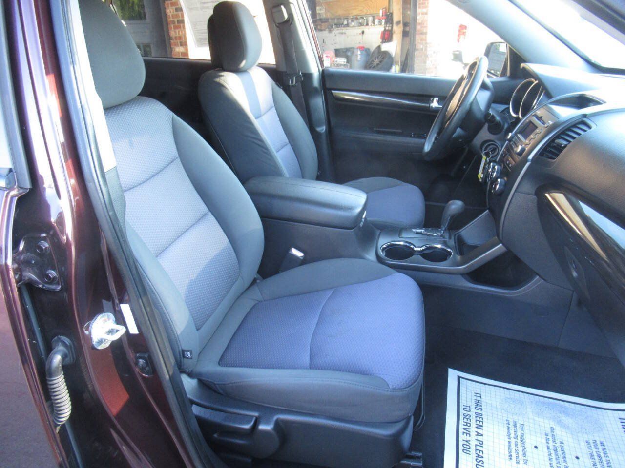 Used 2013 Kia Sorento LX FWD image 14