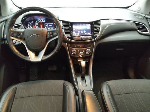 Used 2020 Chevrolet Trax LT w/ Driver Confidence Package image 22