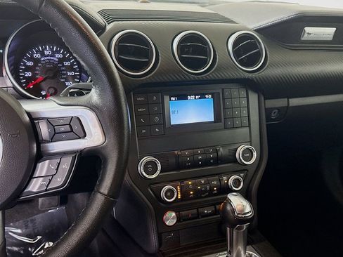 Used 2019 Ford Mustang Coupe RWD image 18