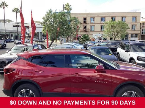 Used 2025 Chevrolet Blazer LT AWD/4WD image 7