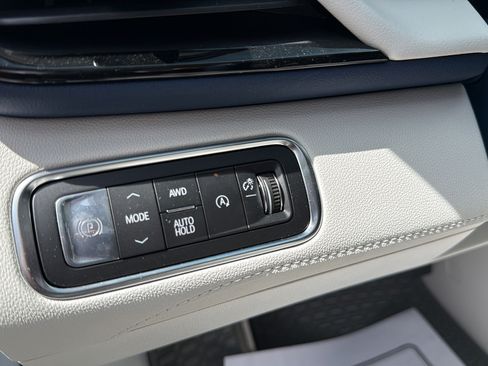 Used 2026 Buick Enclave Avenir w/ Super Cruise Package AWD/4WD image 31