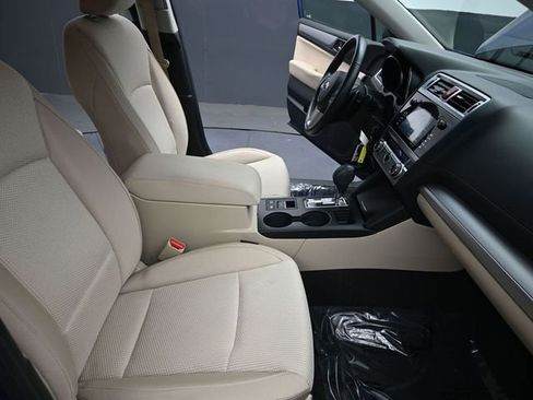 Used 2015 Subaru Outback 2.5i Premium image 19