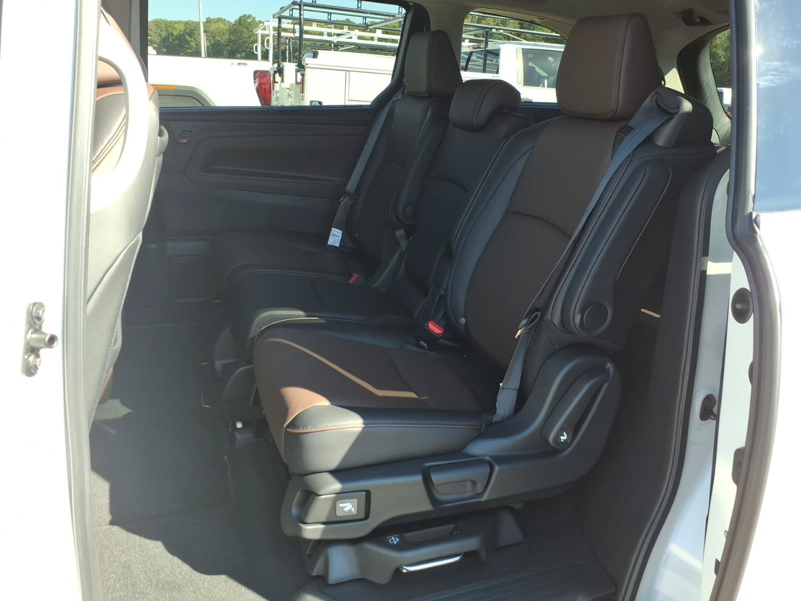 New 2027 Honda Odyssey Elite image 8