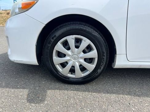 Used 2012 Toyota Corolla L FWD image 26