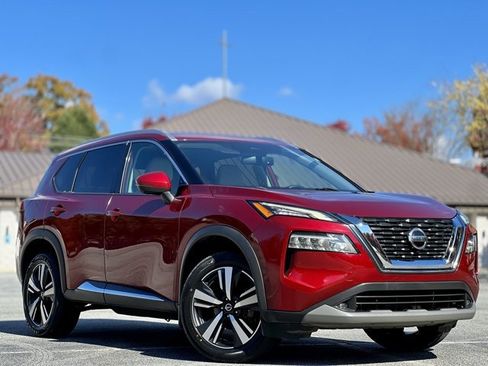 Used 2021 Nissan Rogue SL image 3