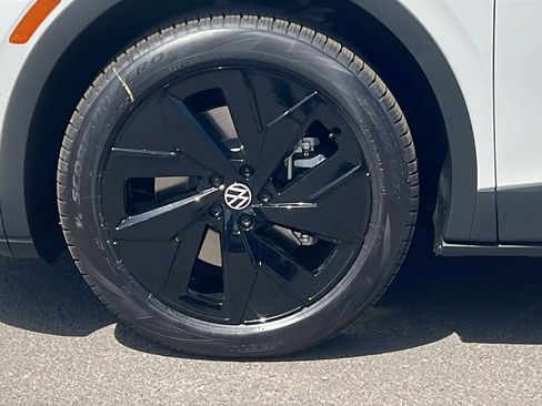 New 2026 Volkswagen ID.4 Pro S AWD/4WD image 9
