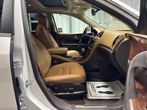 Used 2017 Buick Enclave Leather FWD image 28