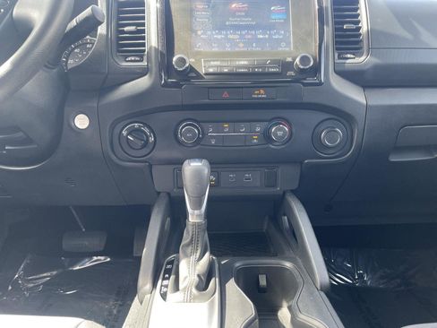 Used 2022 Nissan Frontier S w/ Technology Package AWD/4WD image 17