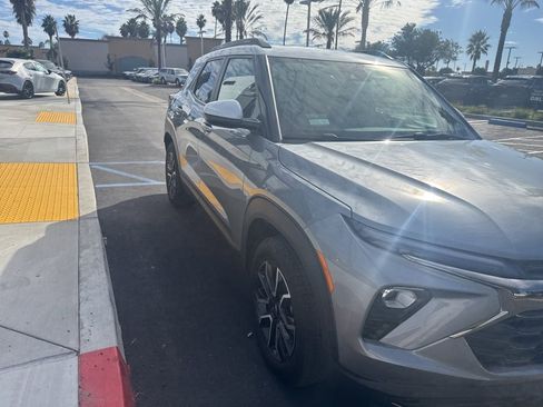 Used 2025 Chevrolet TrailBlazer ACTIV w/ Driver Confidence Package image 32