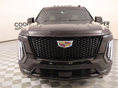 Used 2025 Cadillac Escalade ESV Sport Platinum w/ LPO, Floor Liner Package AWD/4WD image 10