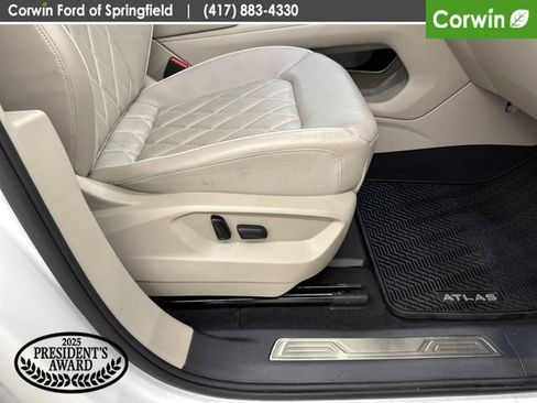 Used 2024 Volkswagen Atlas SEL Premium R-Line image 10