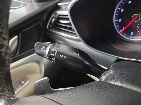 Used 2020 Genesis G70 2.0T image 20