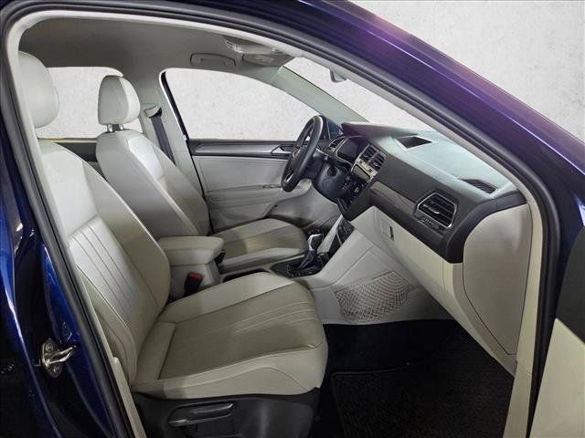 Used 2023 Volkswagen Tiguan SE FWD image 20