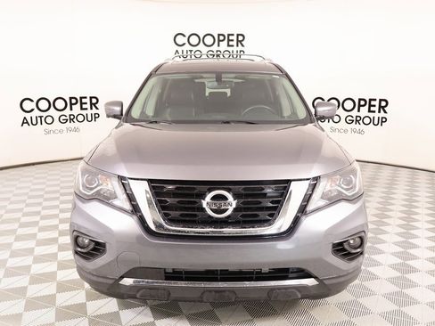 Used 2018 Nissan Pathfinder Platinum image 10