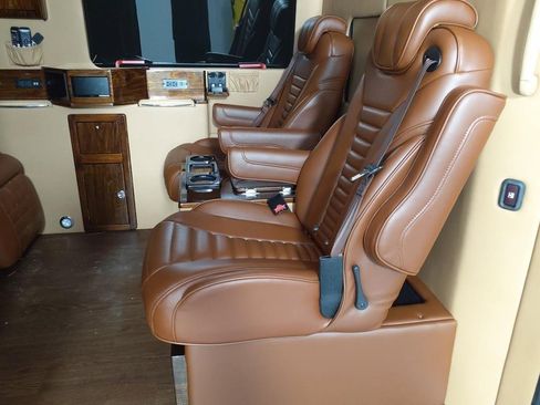 Used 2022 Mercedes-Benz Sprinter 2500 image 32