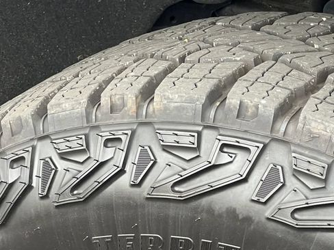 Used 2026 Chevrolet Silverado 1500 Custom Trail Boss w/ Dark Appearance Package AWD/4WD image 15