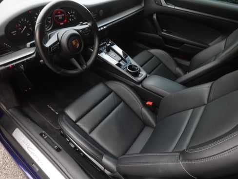 Used 2022 Porsche 911 Carrera S RWD image 8
