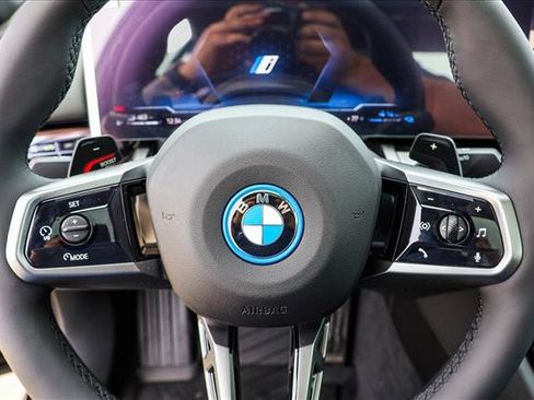 New 2027 BMW 550e xDrive AWD/4WD image 14