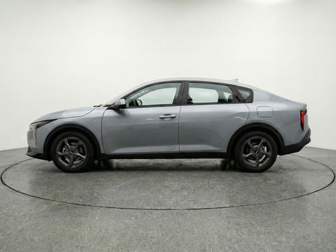 Used 2025 Kia K4 LXS image 5