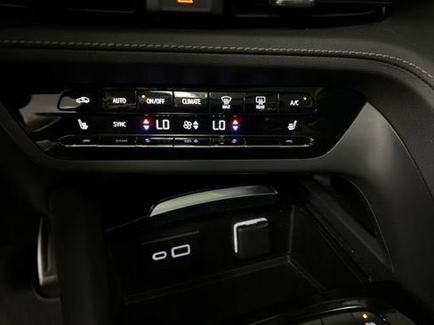 Certified 2023 Buick Envision Essence w/ Sport Touring Package FWD image 17
