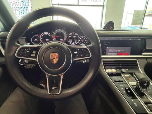 Used 2018 Porsche Panamera 4 AWD/4WD image 59