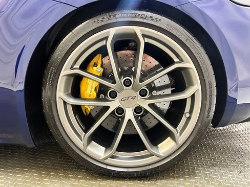 Certified 2022 Porsche 718 Cayman GT4 RWD image 7