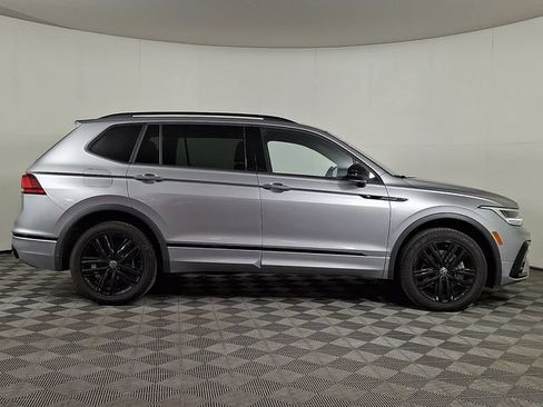 Used 2022 Volkswagen Tiguan SE R-Line AWD/4WD image 10