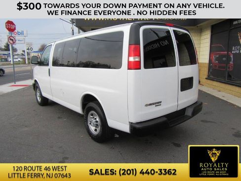 Used 2015 Chevrolet Express 2500 LS image 9