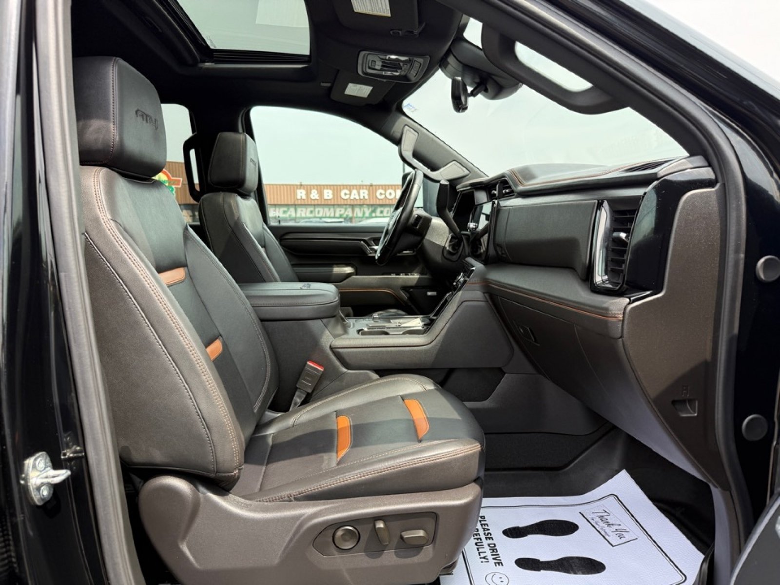 Used 2024 GMC Sierra 2500 AT4 w/ AT4 Premium Plus Package AWD/4WD image 27