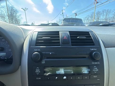 Used 2009 Toyota Corolla XLE image 16