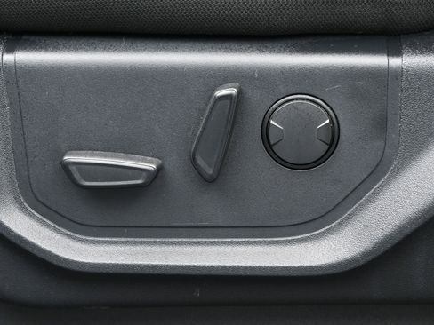 Used 2019 Ford F150 XLT image 9