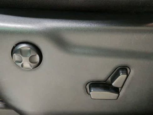 Used 2020 Jeep Grand Cherokee Limited w/ Luxury Group II image 17