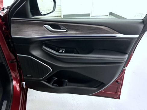 Certified 2022 Jeep Grand Cherokee Overland image 16