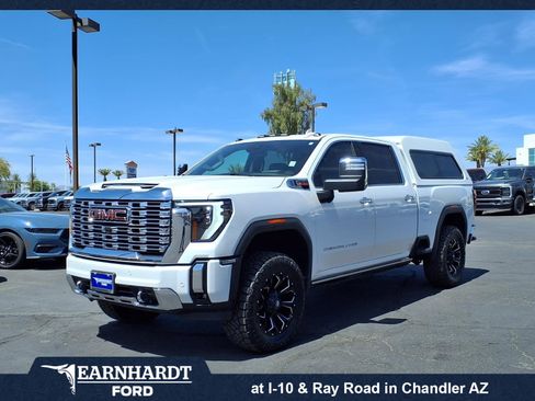 Used 2024 GMC Sierra 2500 Denali w/ Denali Reserve Package AWD/4WD image 1
