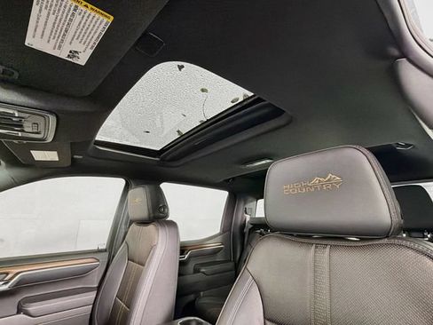 Used 2024 Chevrolet Silverado 1500 High Country w/ High Country Premium Package AWD/4WD image 30