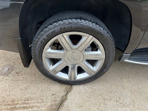 Used 2016 Cadillac Escalade ESV Luxury image 28