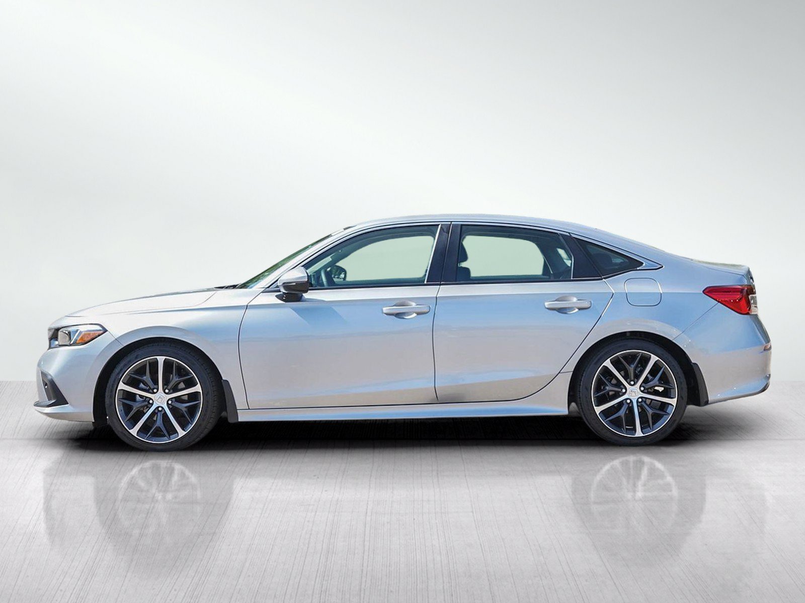 Used 2024 Honda Civic Touring image 2