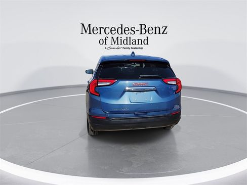 Used 2024 GMC Terrain SLE image 7