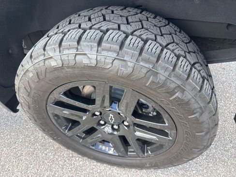 Used 2024 Chevrolet Silverado 1500 Custom image 11