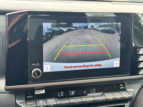 Used 2025 Toyota Camry LE FWD image 22