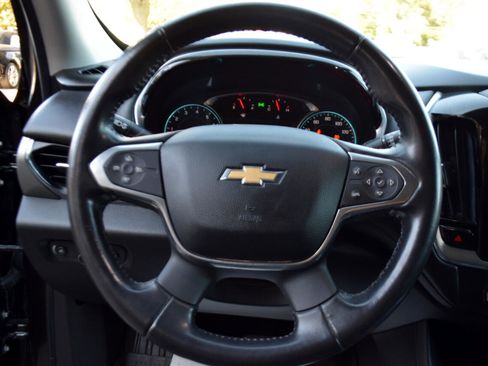 Used 2019 Chevrolet Traverse LT w/ LPO, Floor Liner Package image 11