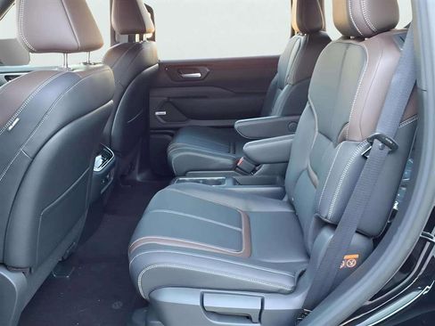 New 2026 Nissan Armada SL w/ Captain's Chari Seat Package image 16