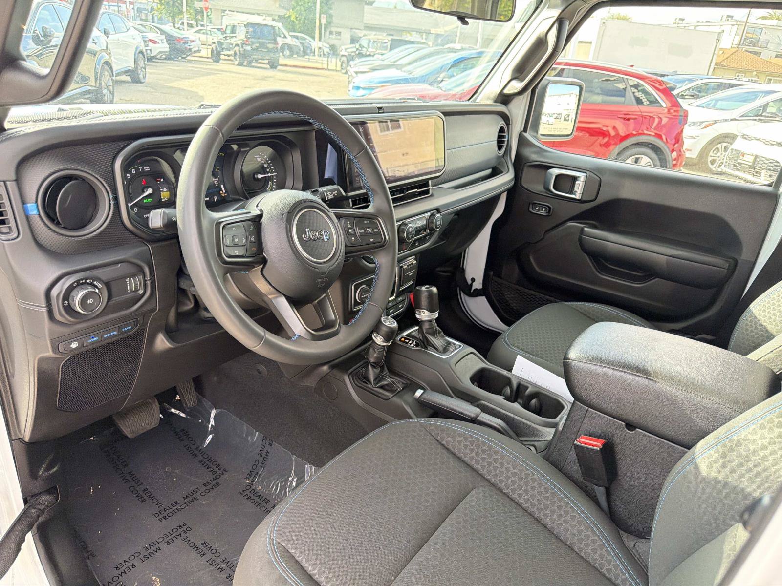 Used 2024 Jeep Wrangler Unlimited Rubicon 4xe AWD/4WD image 12