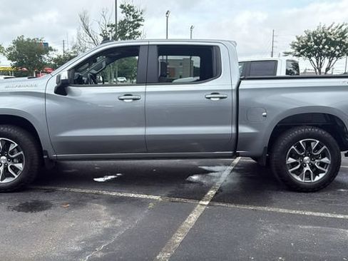 Used 2024 Chevrolet Silverado 1500 LT AWD/4WD image 4