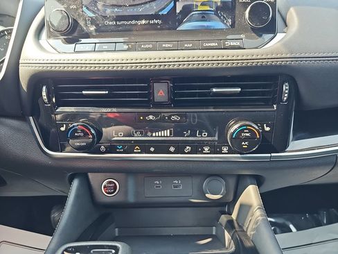 Used 2023 Nissan Rogue SL w/ SL Premium Package AWD/4WD image 24