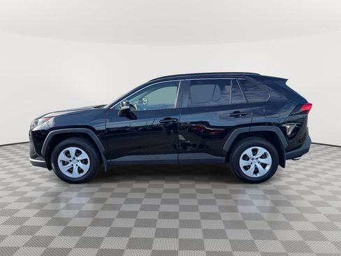Used 2020 Toyota RAV4 LE image 4